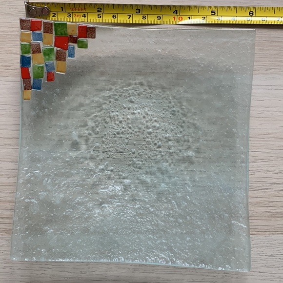 Glass dish roughly 6x6 - Picture 7 of 8